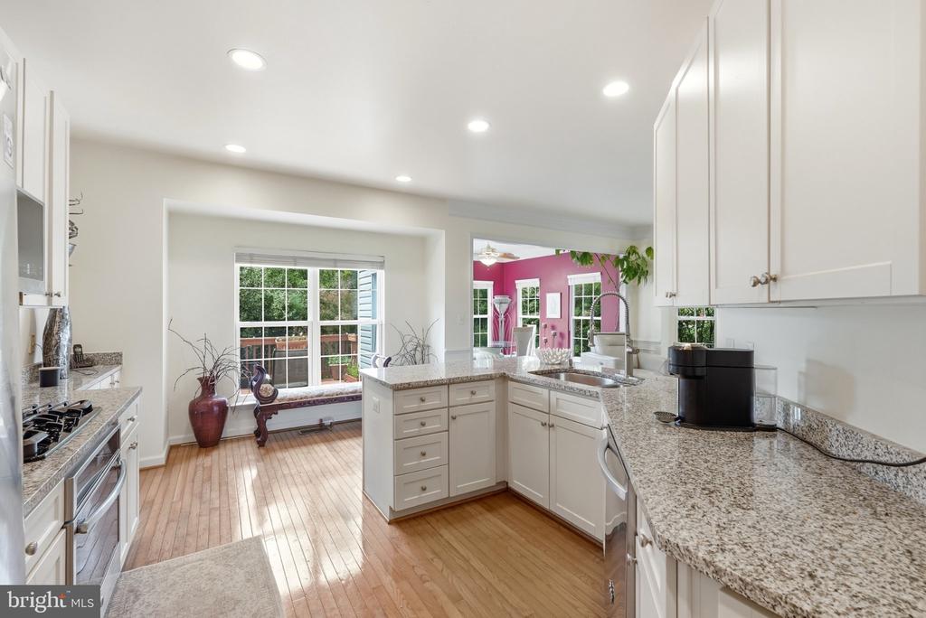 6318 FRANCONIA COMMONS DRIVE