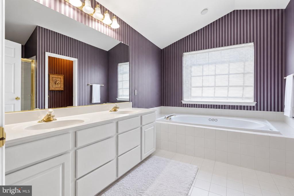 6318 FRANCONIA COMMONS DRIVE
