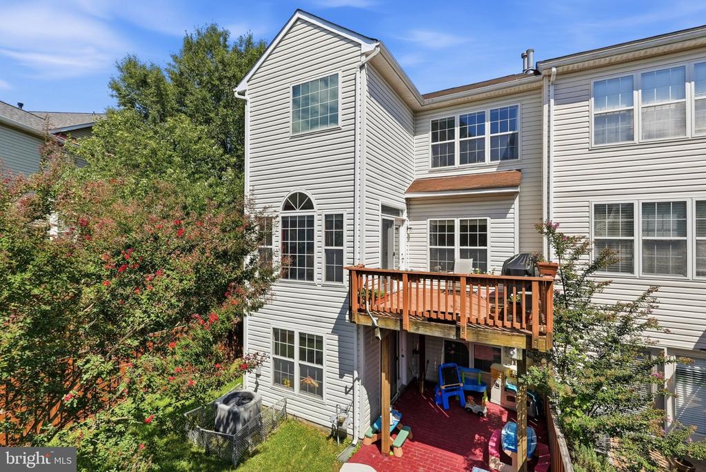 6318 FRANCONIA COMMONS DRIVE