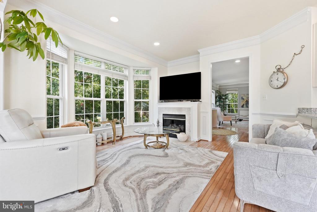 6318 FRANCONIA COMMONS DRIVE