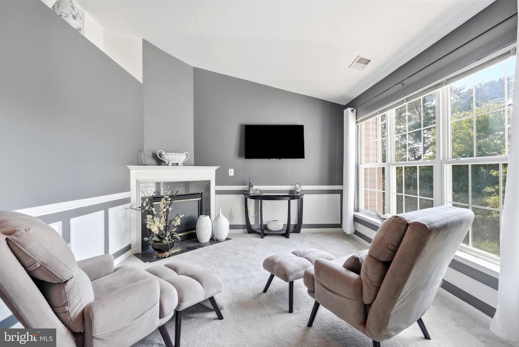 6318 FRANCONIA COMMONS DRIVE