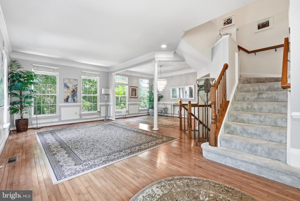 6318 FRANCONIA COMMONS DRIVE