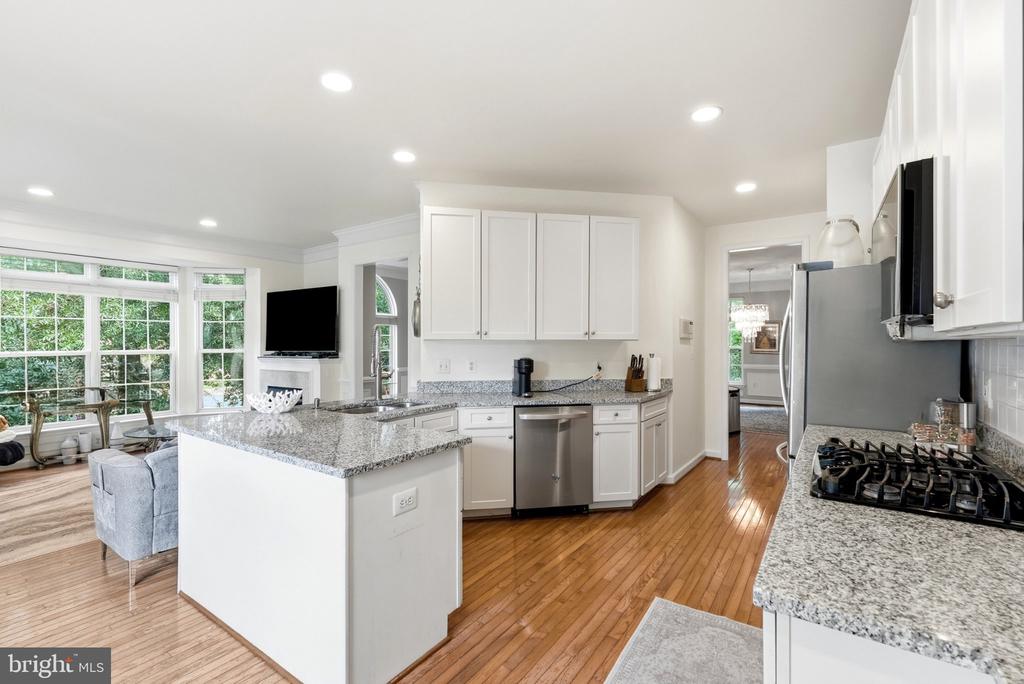 6318 FRANCONIA COMMONS DRIVE