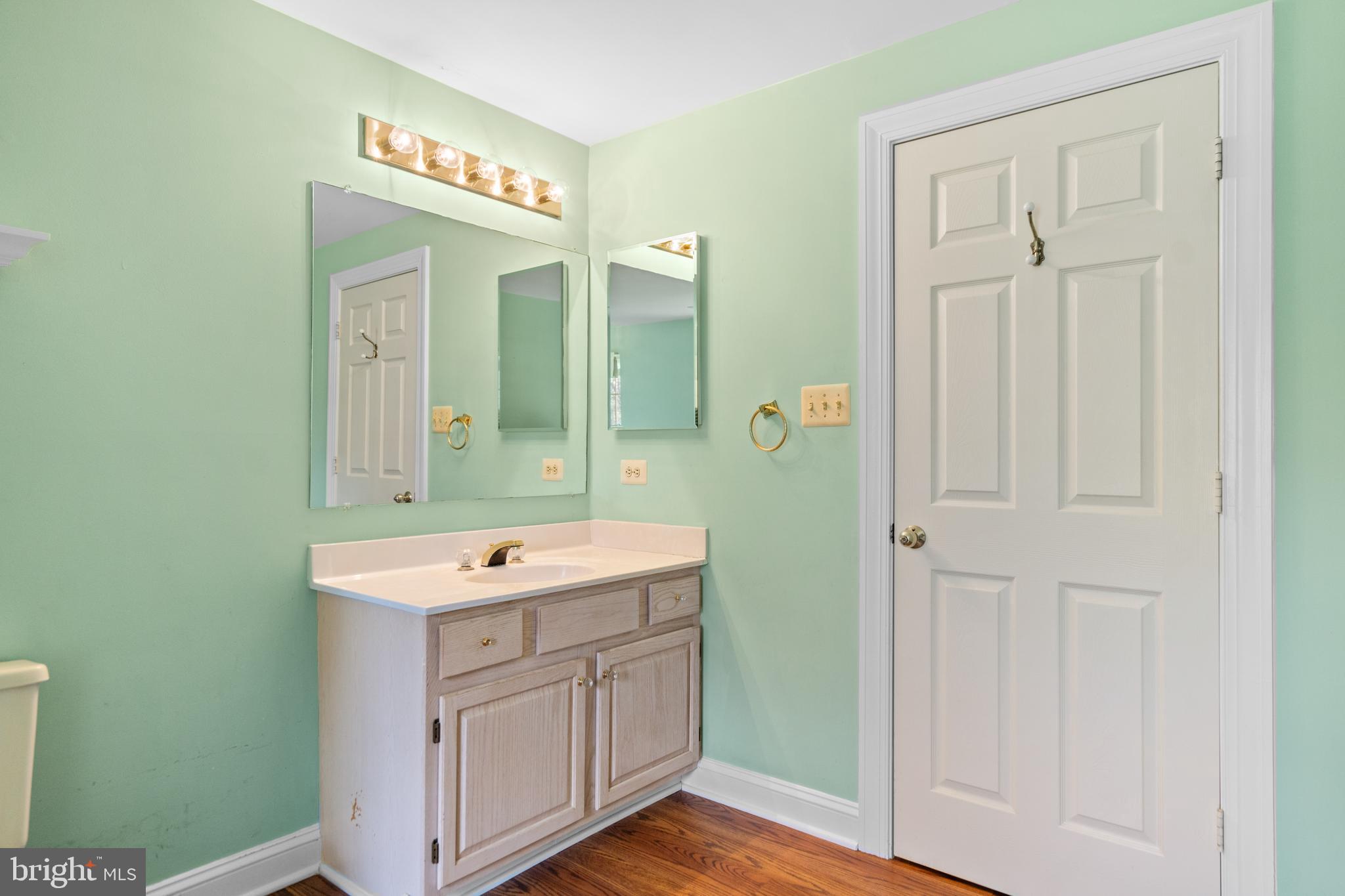 17001 Lakewood Ct #56