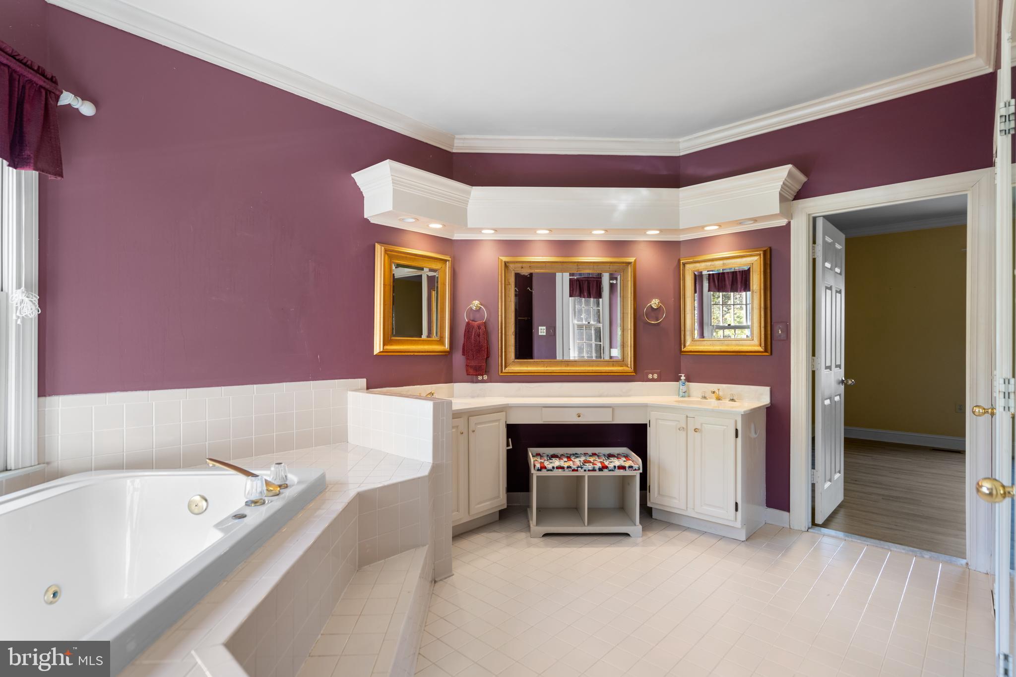 17001 Lakewood Ct #56