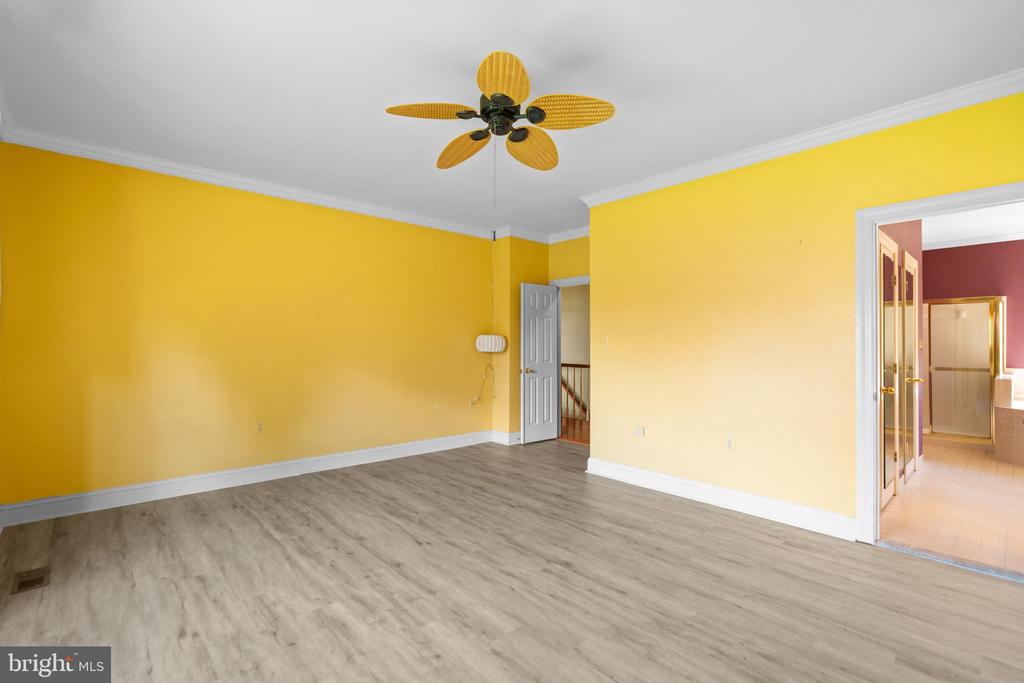17001 Lakewood Ct #56