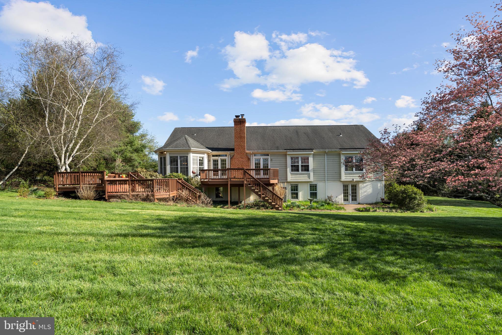 17001 Lakewood Ct #56