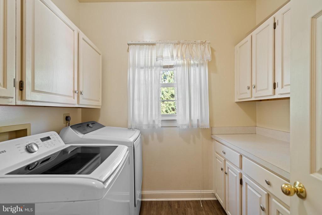 17001 Lakewood Ct #56