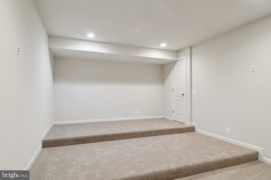 42719 PRAIRIE MERLIN COURT