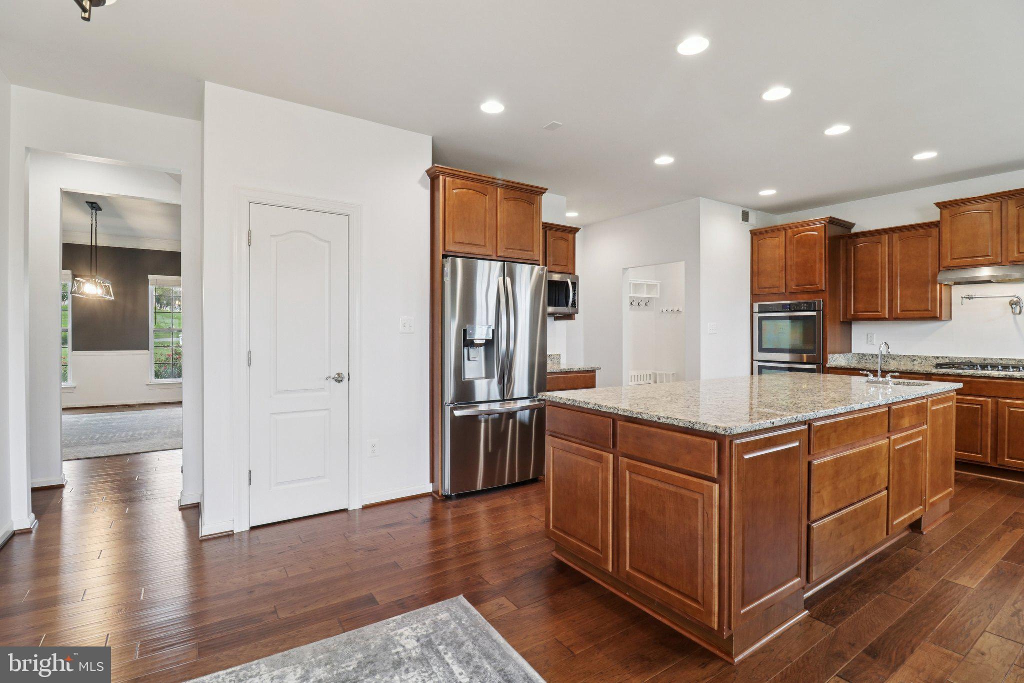 42719 PRAIRIE MERLIN COURT