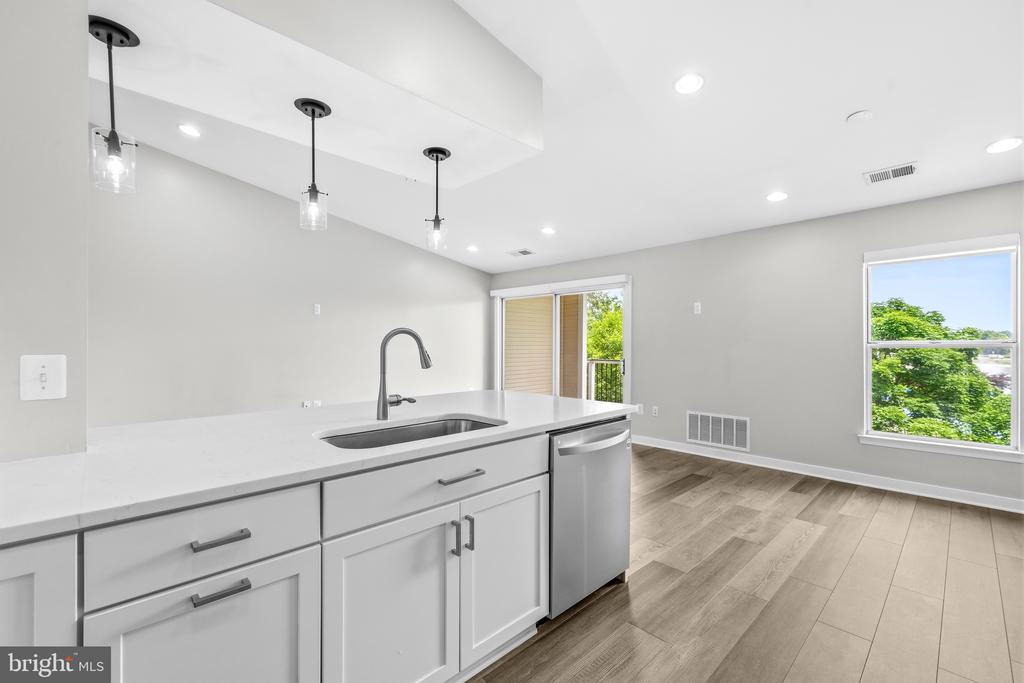 44154 NATALIE TERRACE 302
