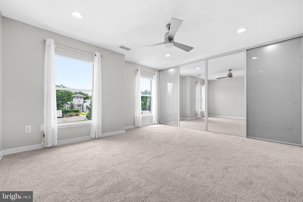 44154 NATALIE TERRACE 302