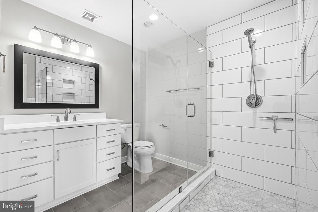 44154 NATALIE TERRACE 302