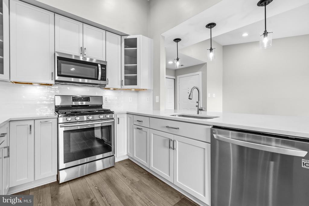 44154 NATALIE TERRACE 302