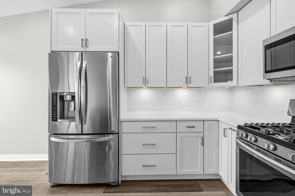 44154 NATALIE TERRACE 302