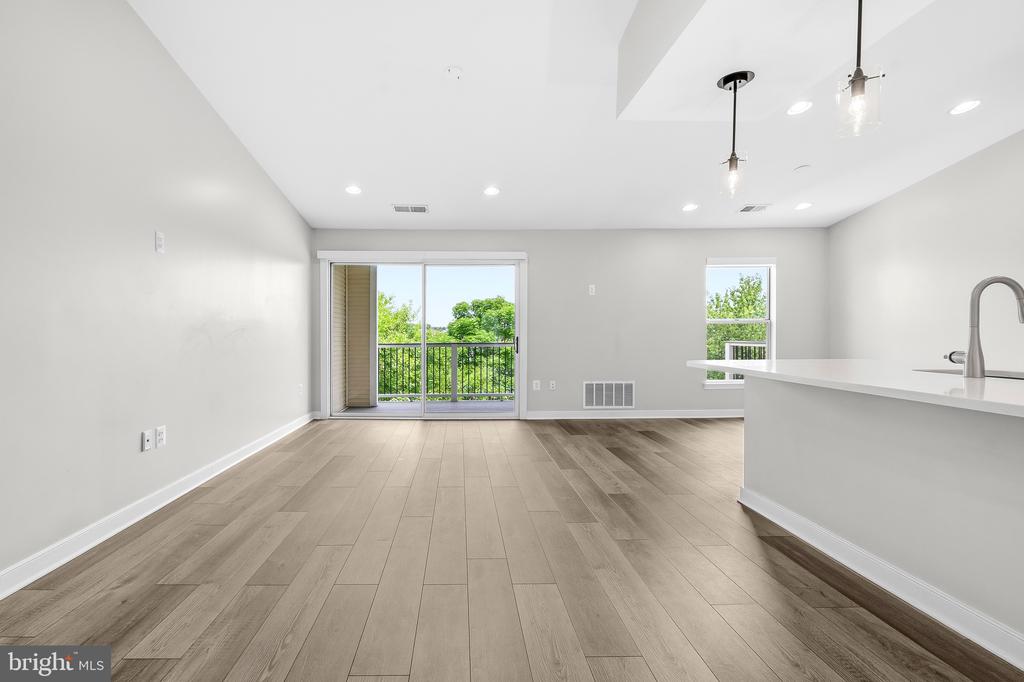 44154 NATALIE TERRACE 302