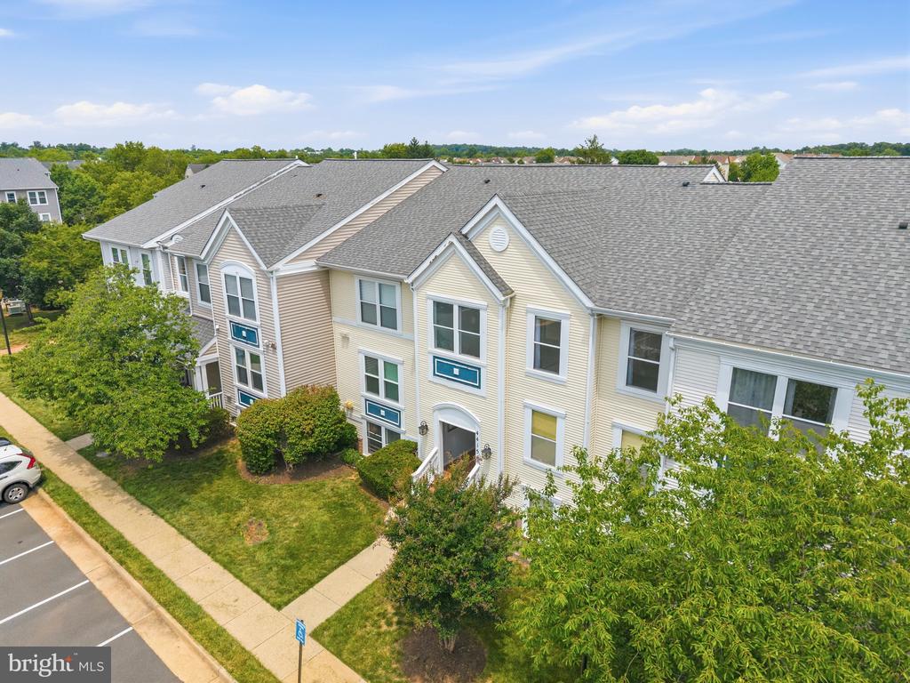 44154 NATALIE TERRACE 302