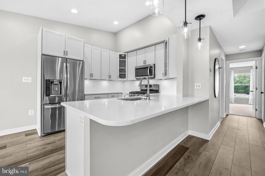 44154 NATALIE TERRACE 302