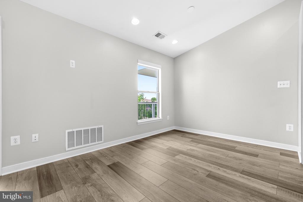 44154 NATALIE TERRACE 302