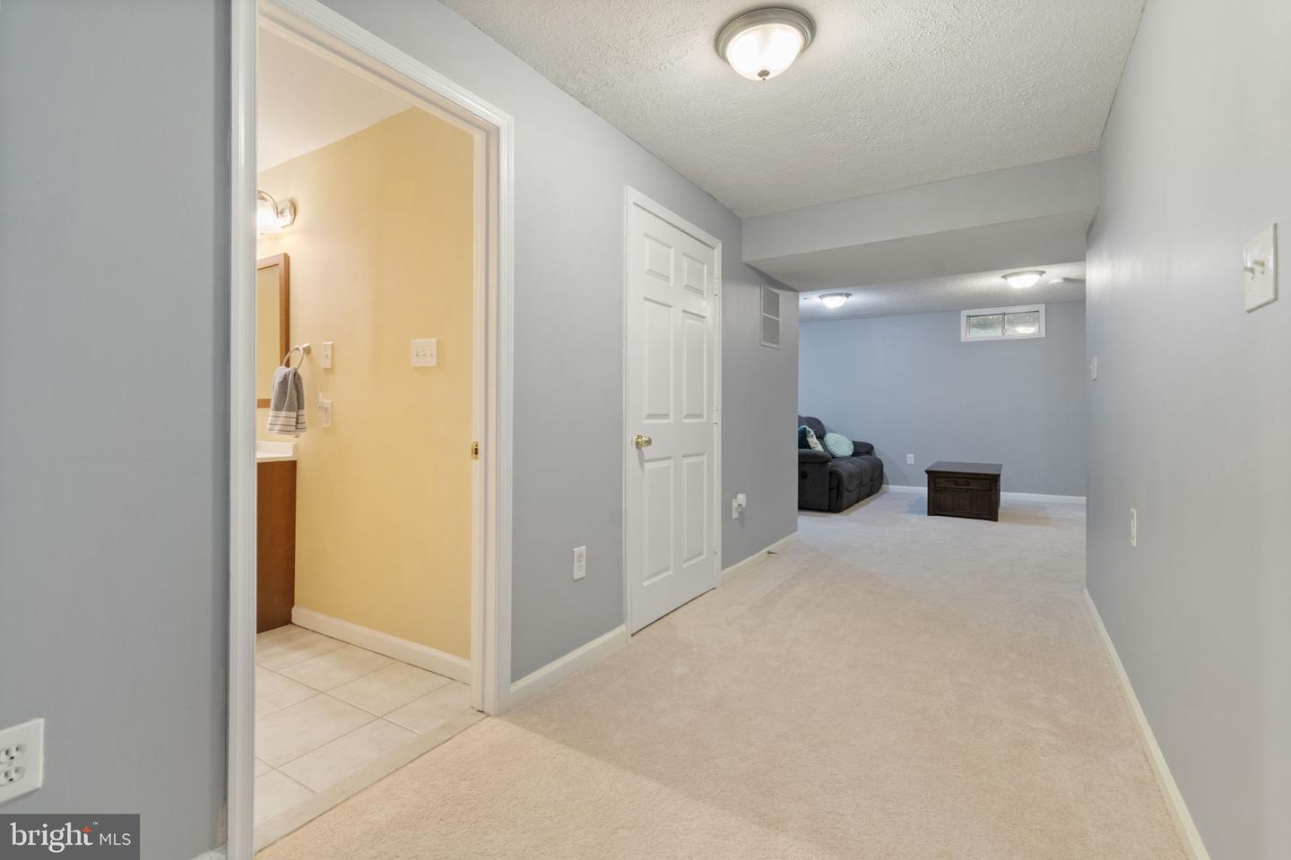 10195 Wistlewood Ct