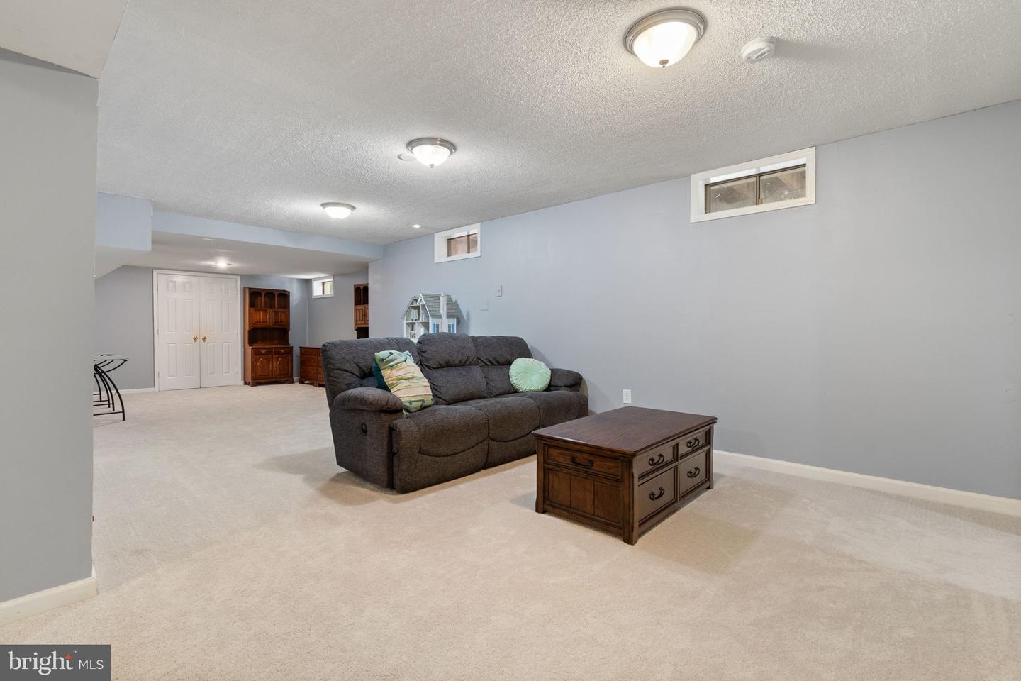 10195 Wistlewood Ct