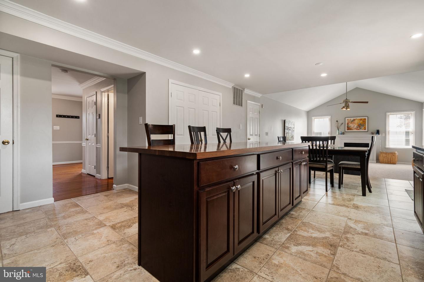 10195 Wistlewood Ct