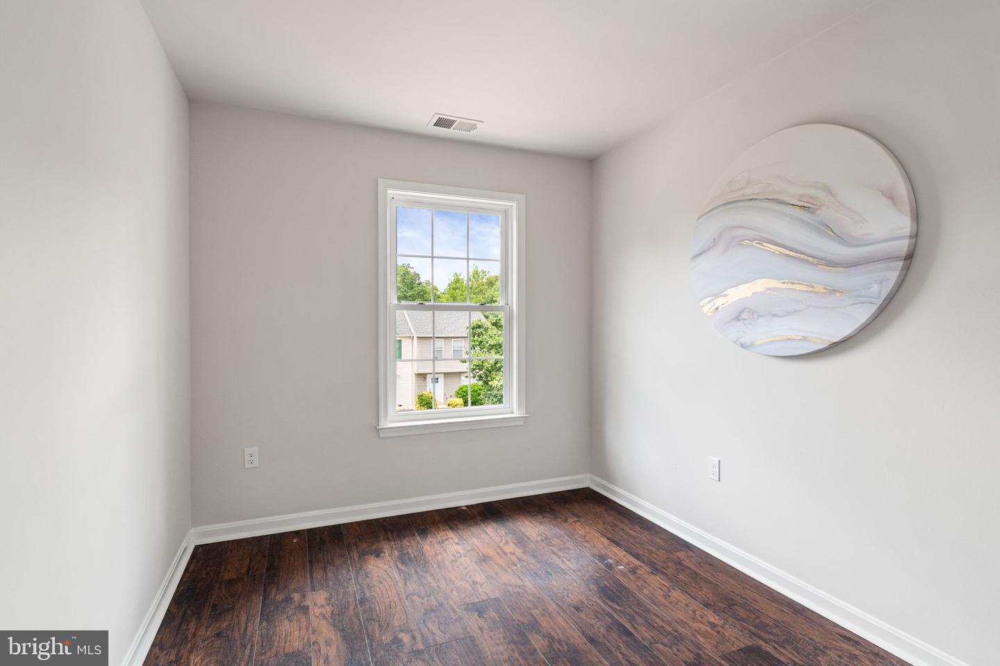 305 Moseby Ct