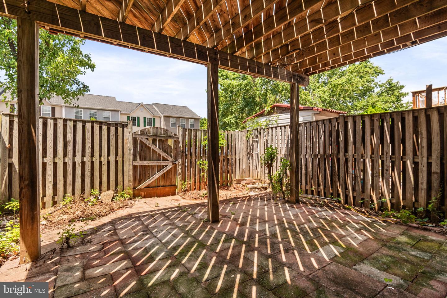 305 Moseby Ct