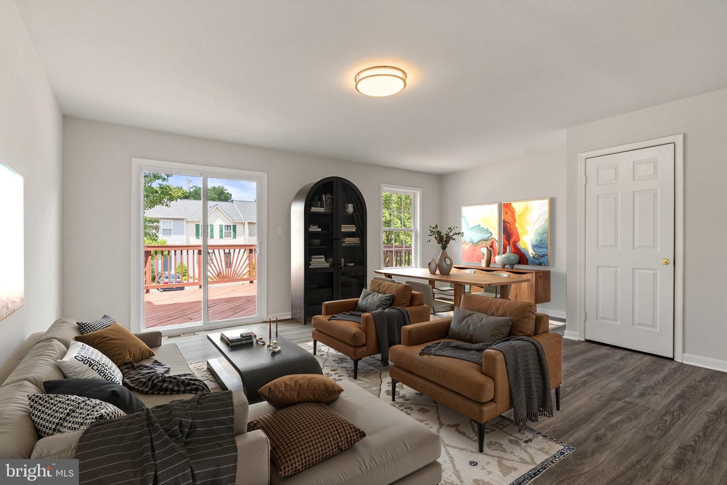 305 Moseby Ct