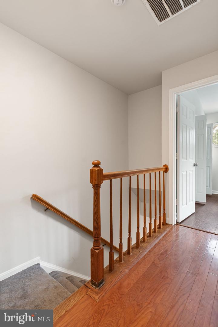 305 Moseby Ct