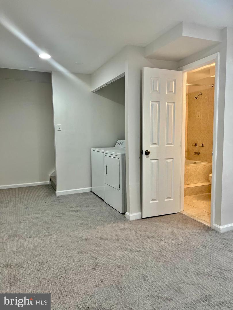2918 MADEIRA CT