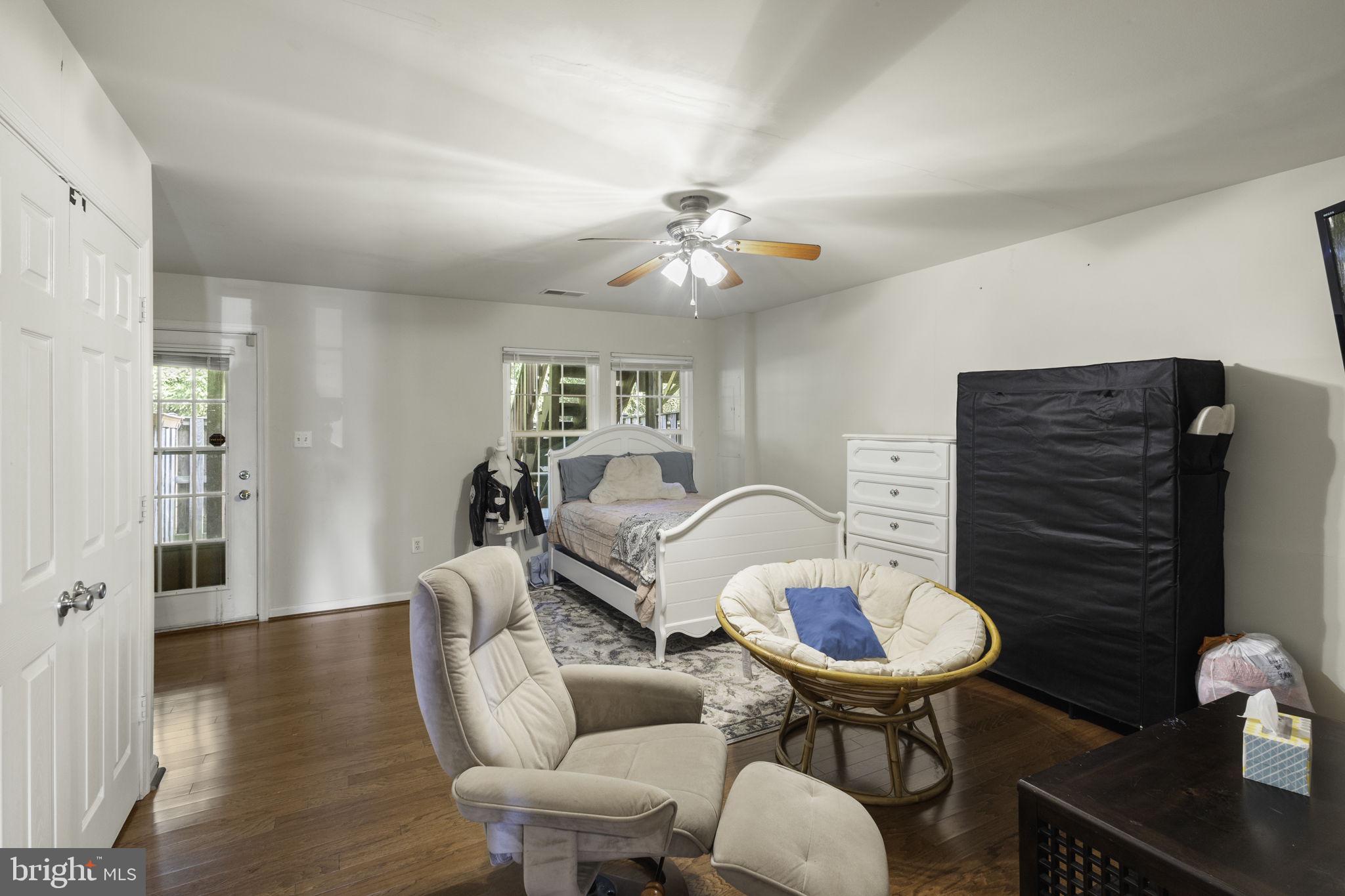 4003 Cressida Pl