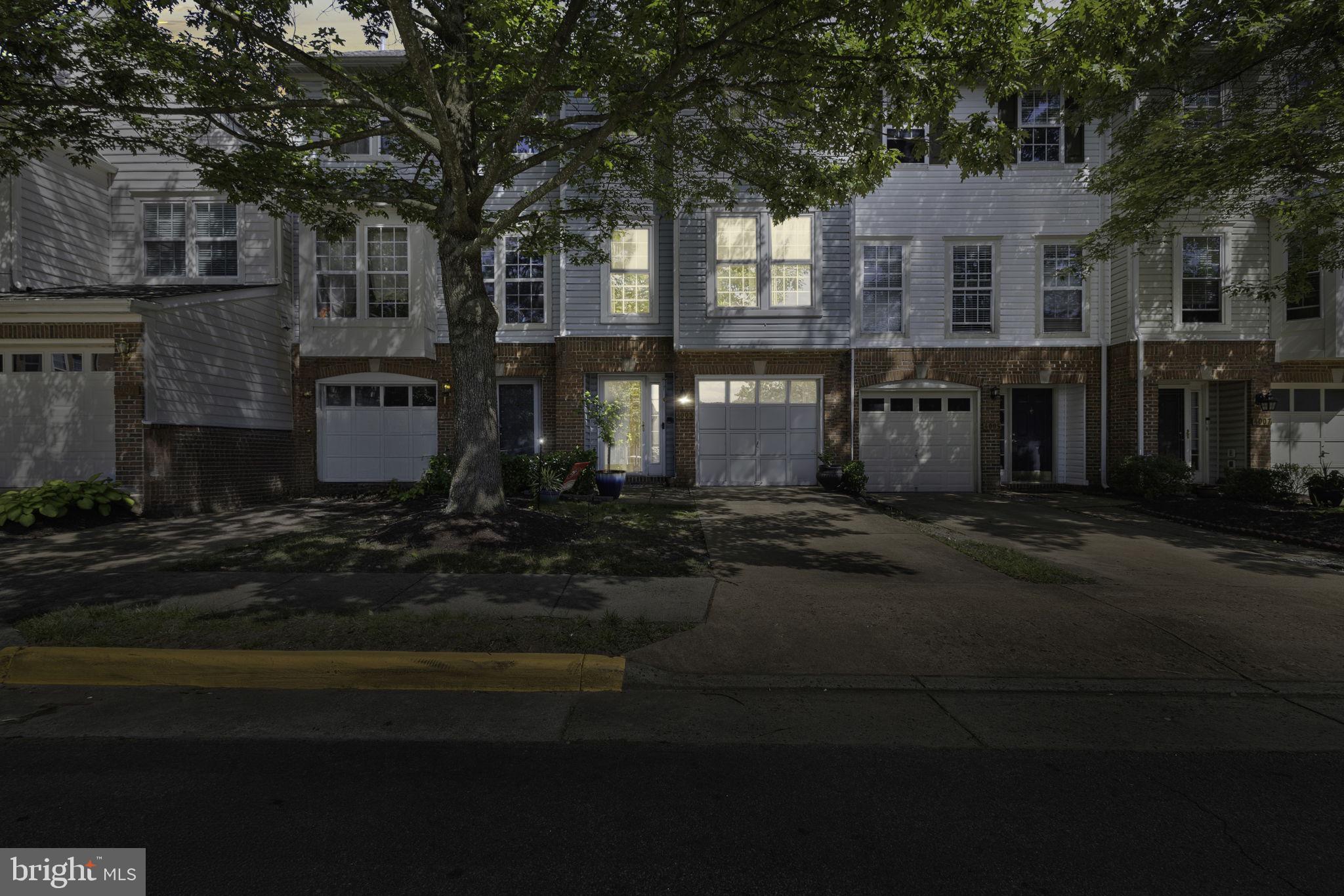 4003 Cressida Pl