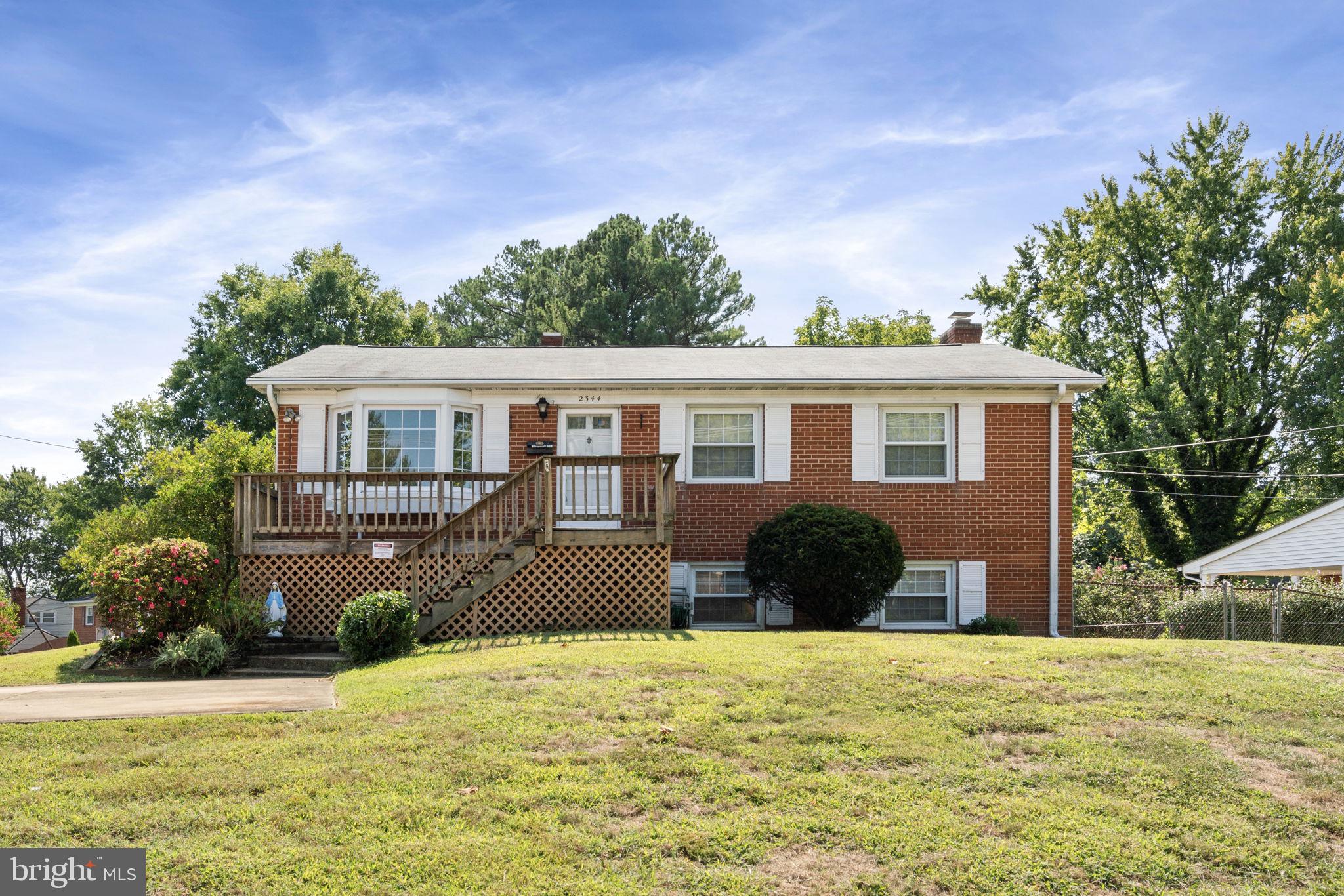 2344 W Longview Dr
