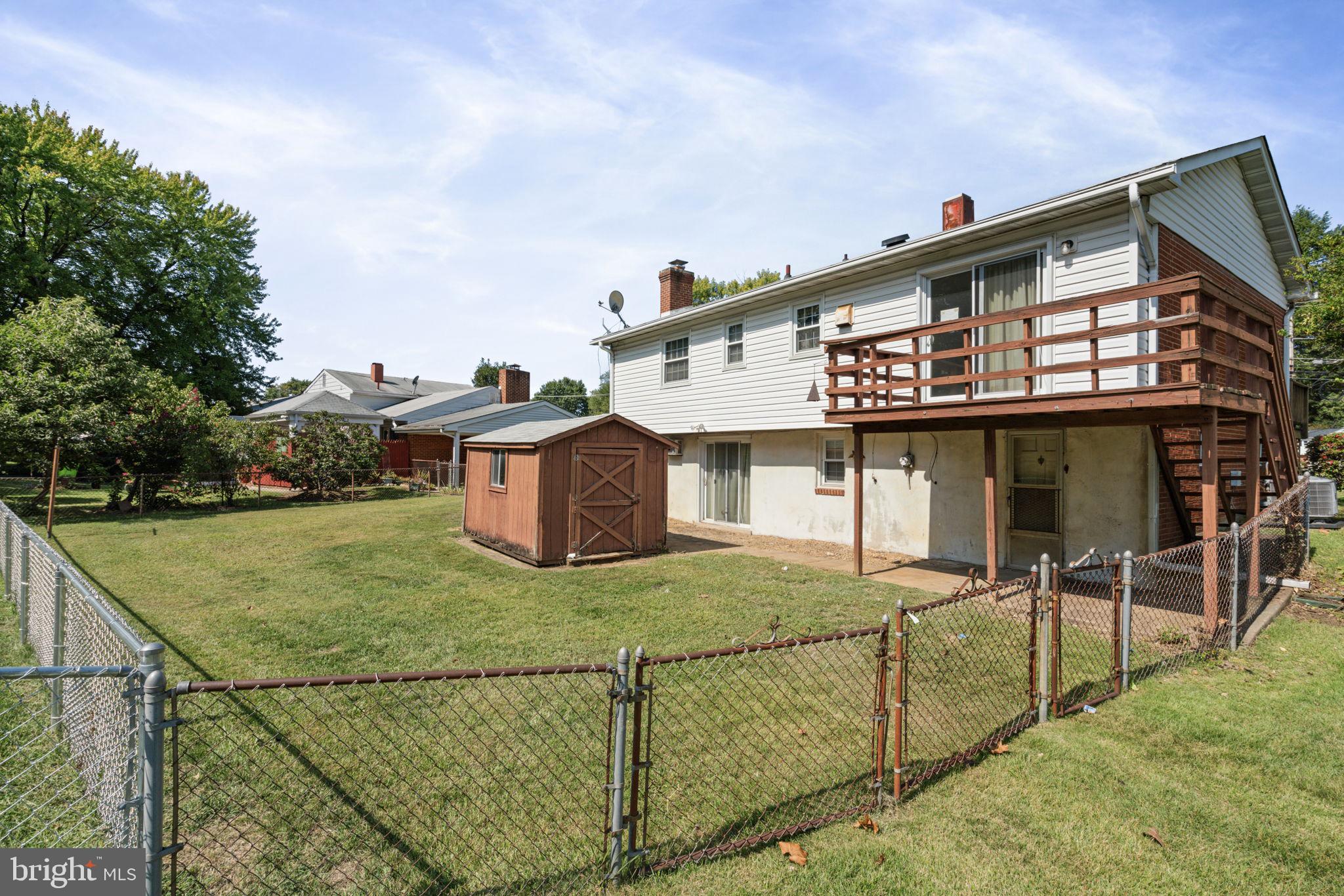 2344 W Longview Dr