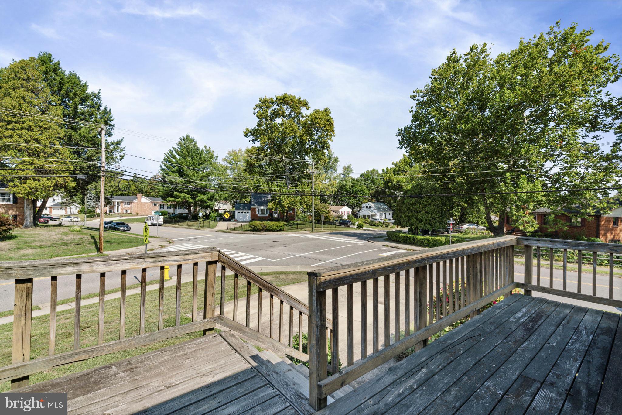 2344 W Longview Dr