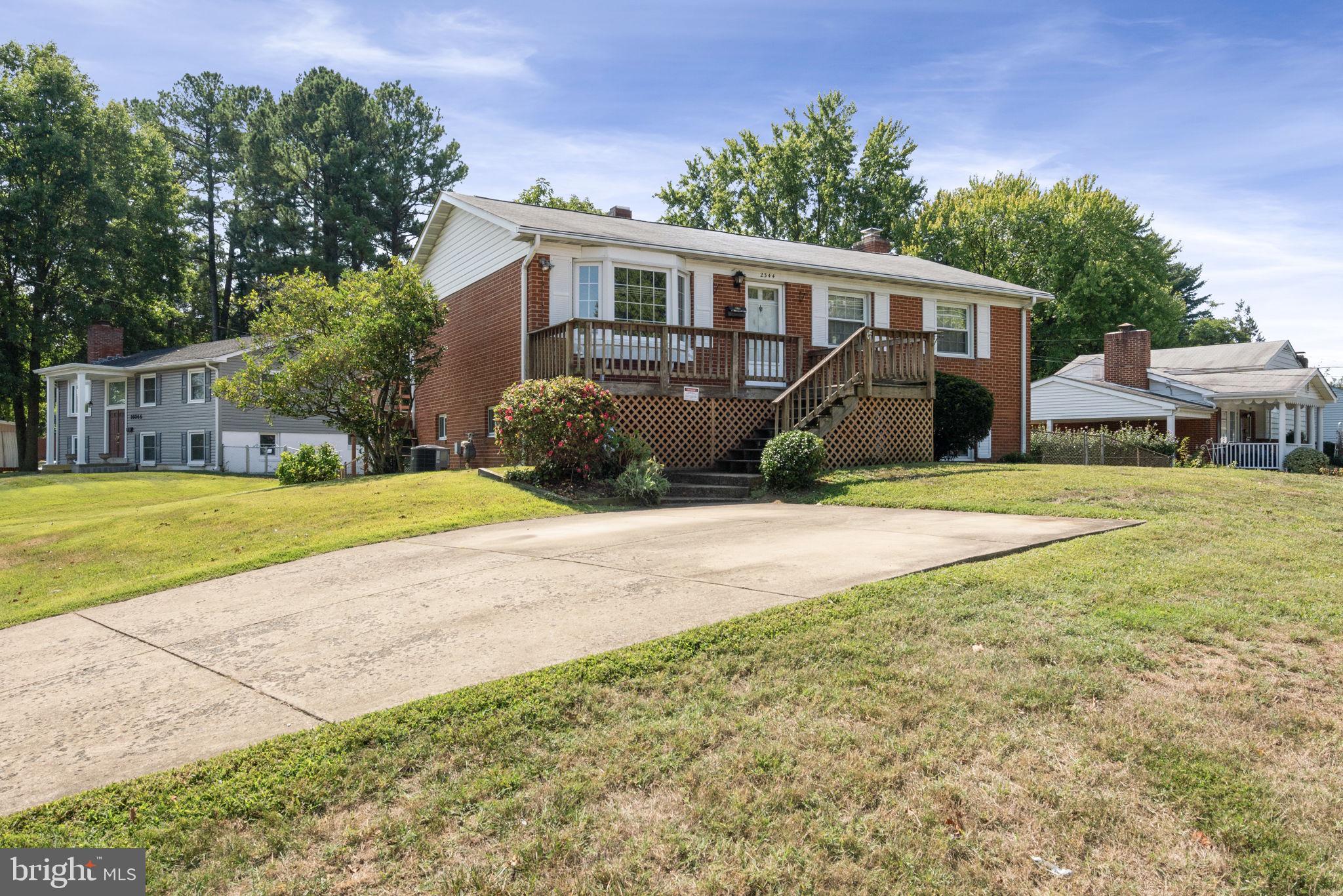 2344 W Longview Dr