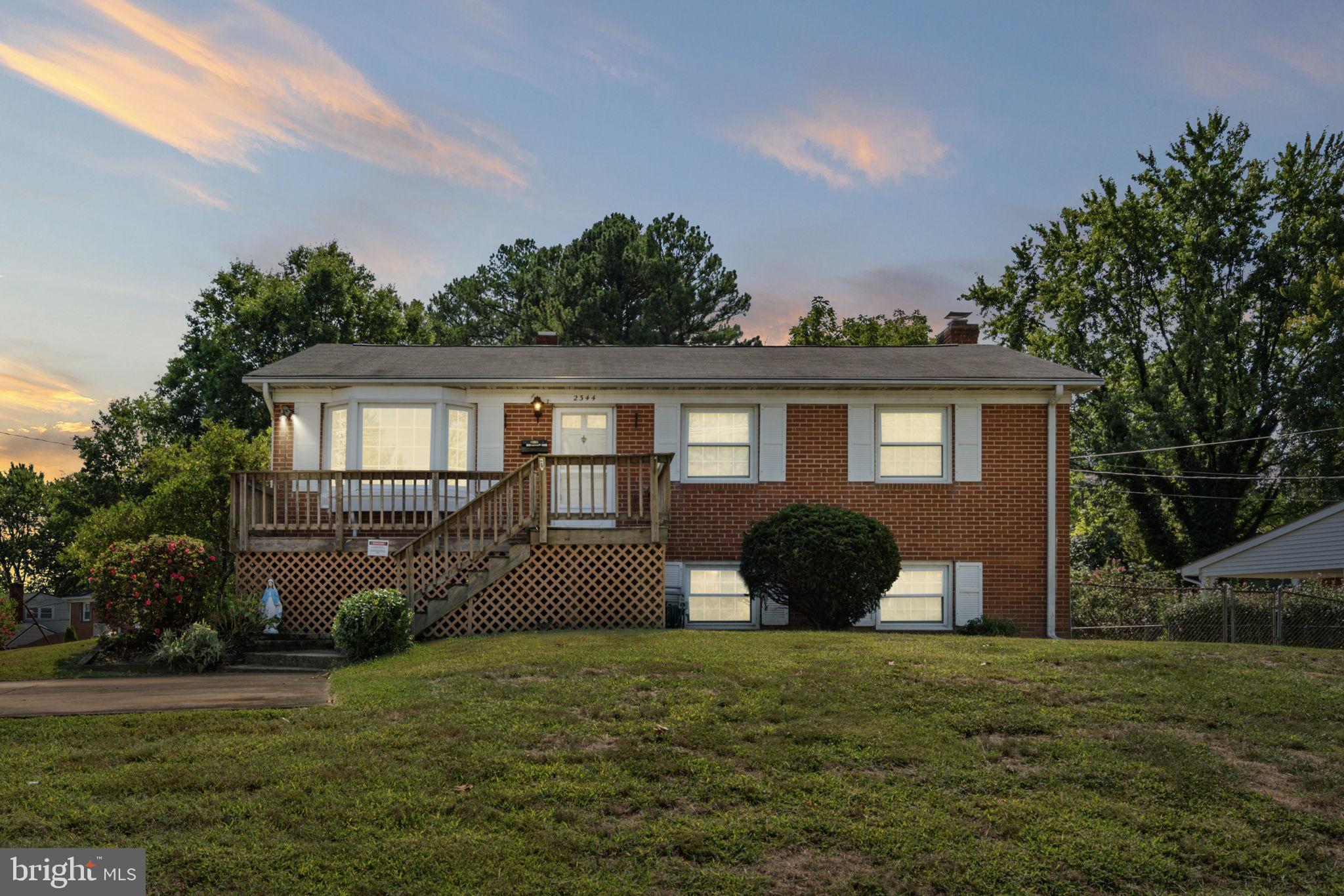 2344 W Longview Dr