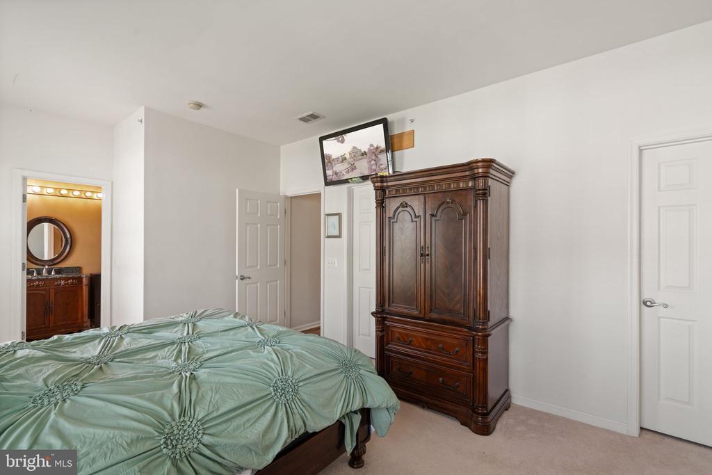 13945 Hollow Wind Way #201