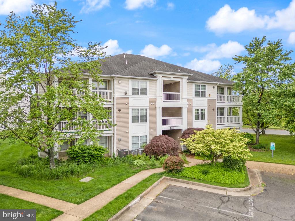 8075 Lacy Dr #303