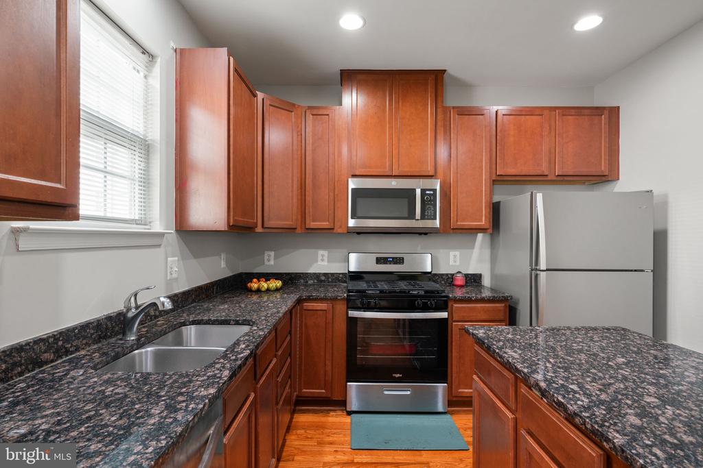 4909 POTOMAC HIGHLANDS CIRCLE