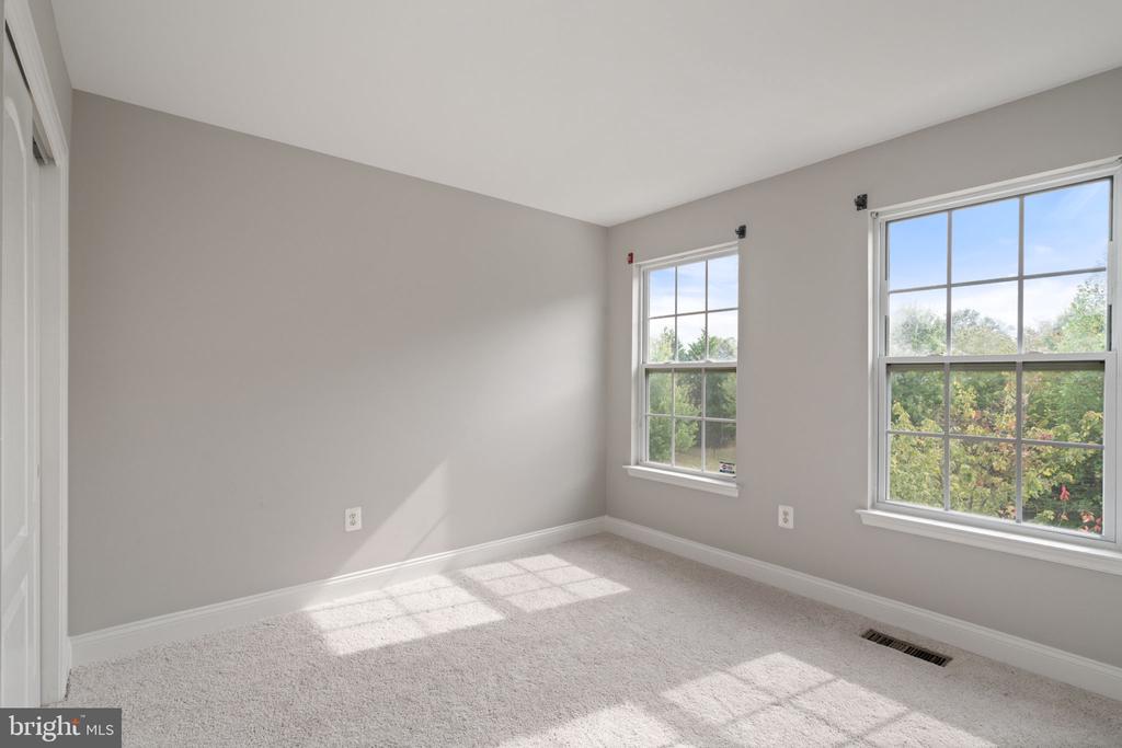 4909 POTOMAC HIGHLANDS CIRCLE