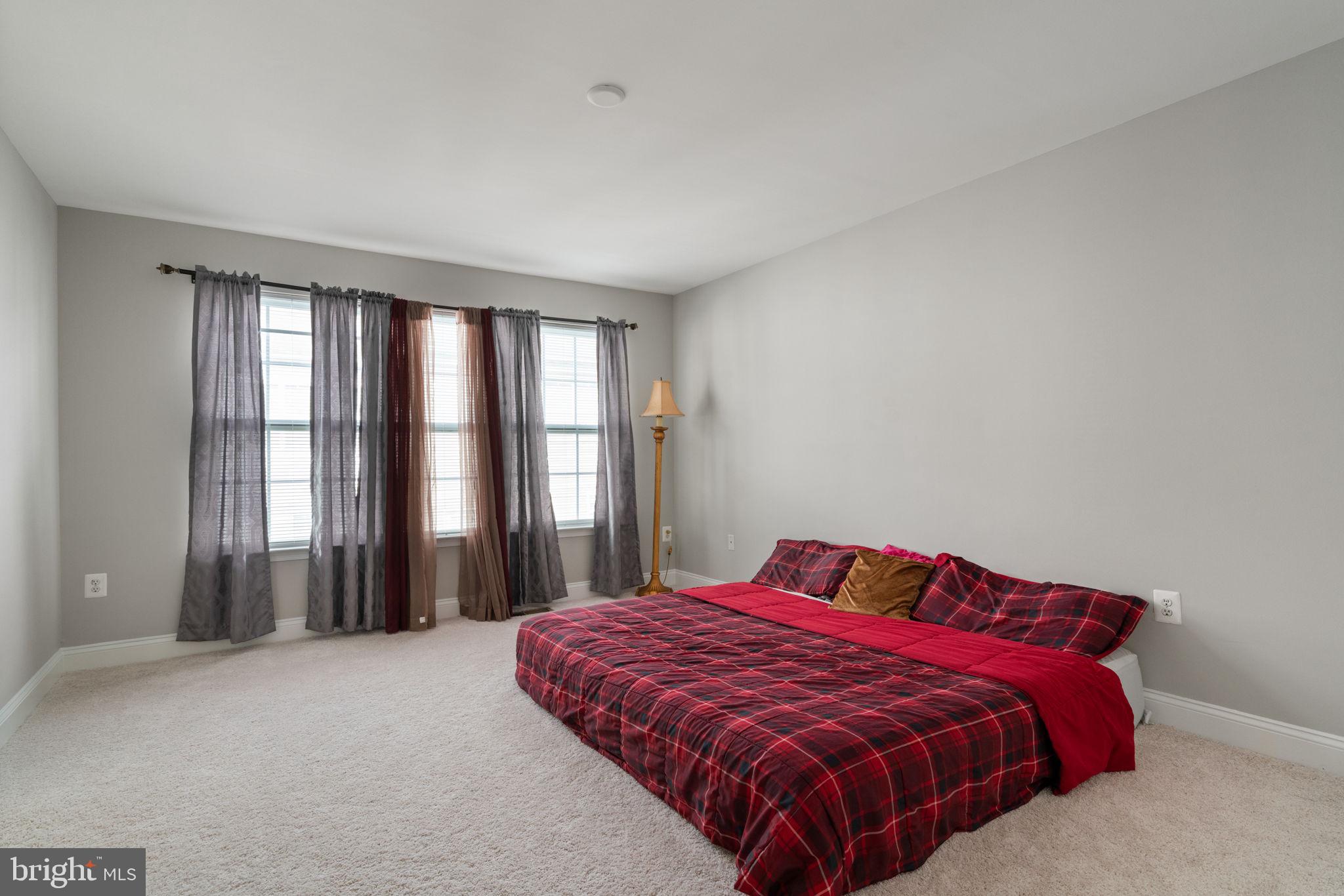 4909 POTOMAC HIGHLANDS CIRCLE