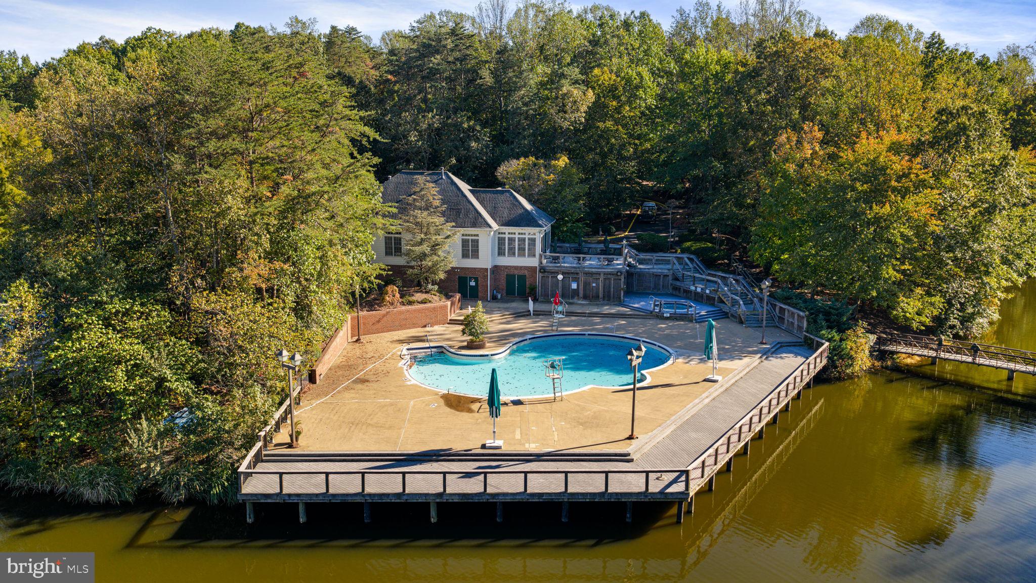 12438 ABBEY KNOLL COURT