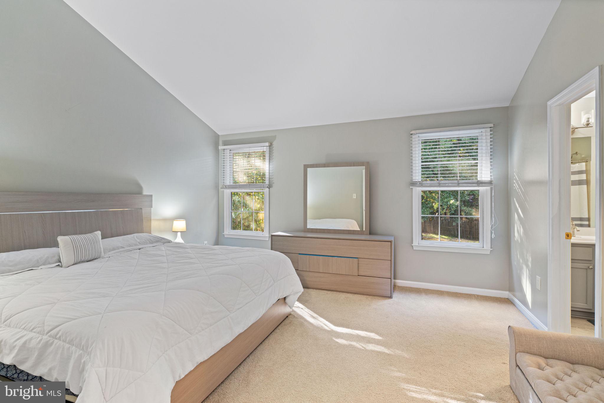12438 ABBEY KNOLL COURT