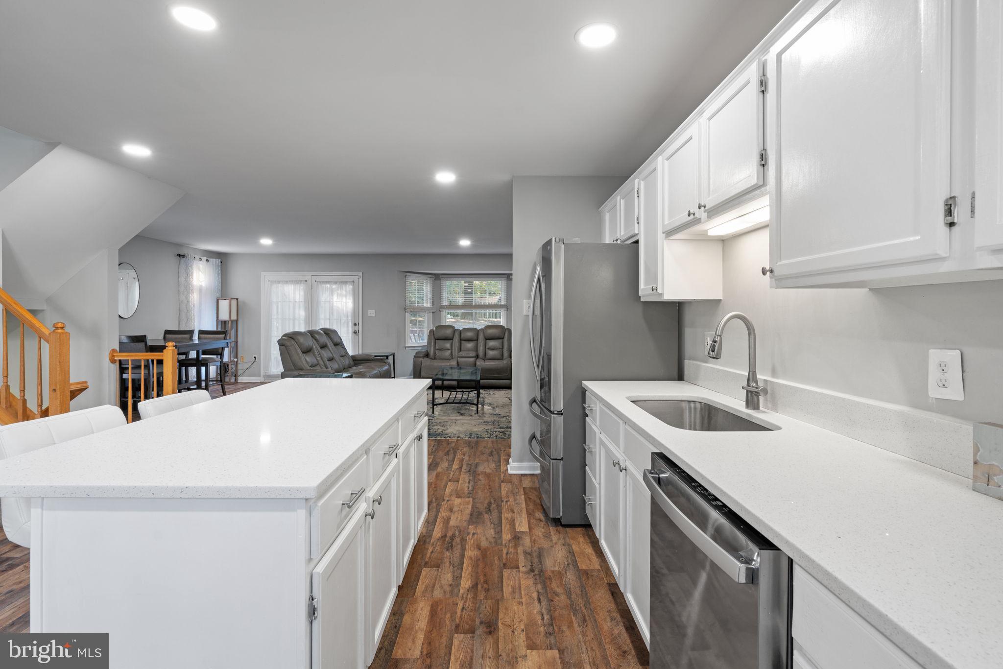 12438 ABBEY KNOLL COURT