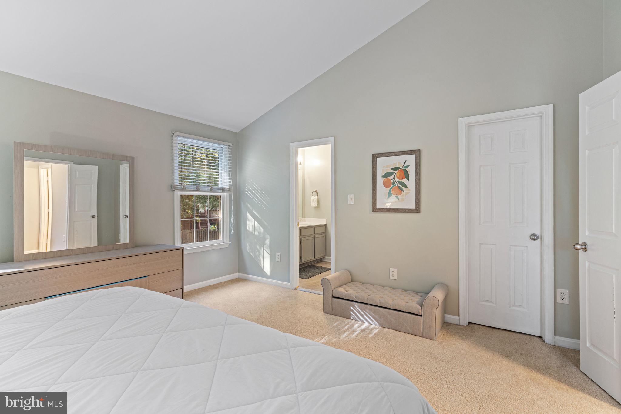 12438 ABBEY KNOLL COURT