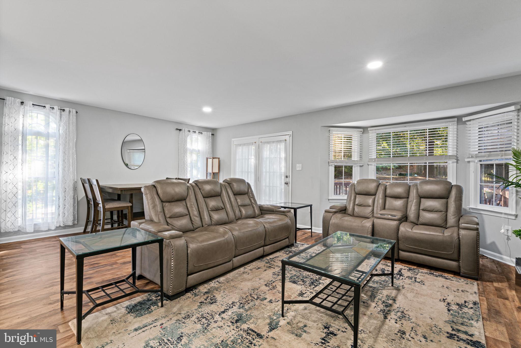 12438 ABBEY KNOLL COURT