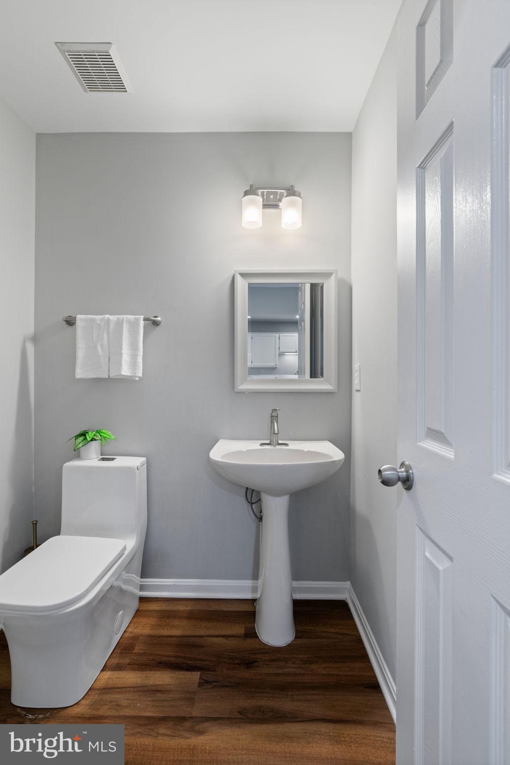 12438 ABBEY KNOLL COURT