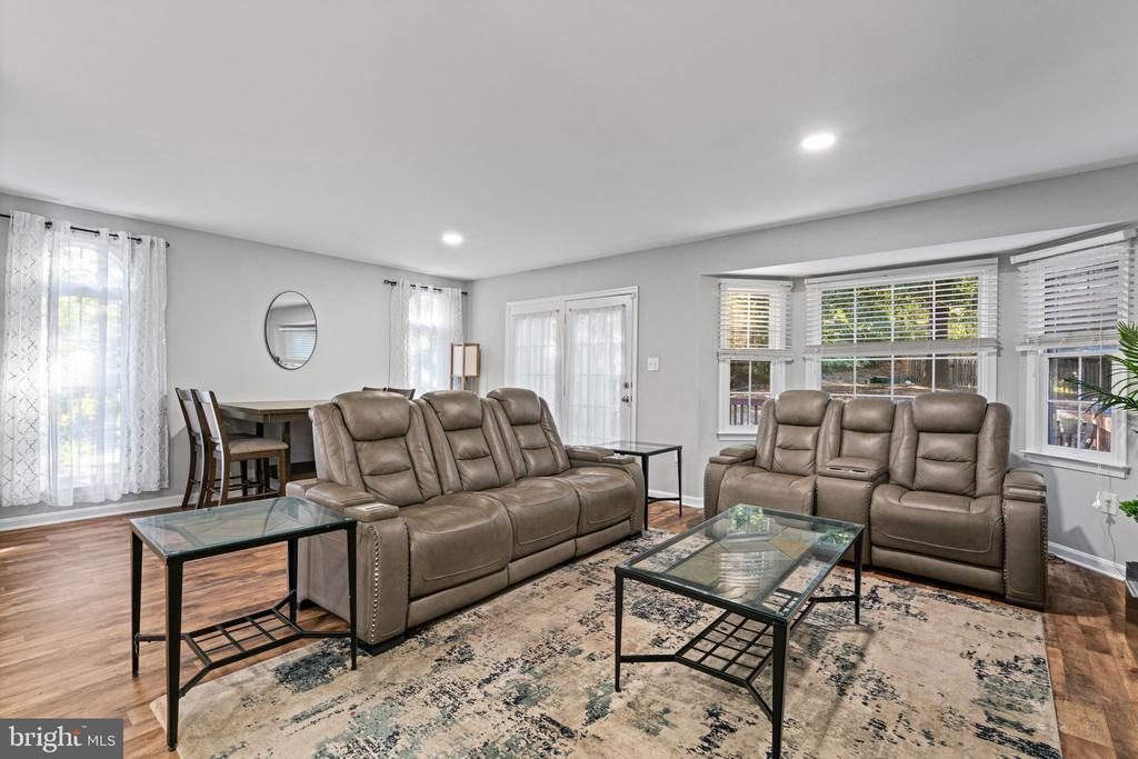 12438 ABBEY KNOLL COURT